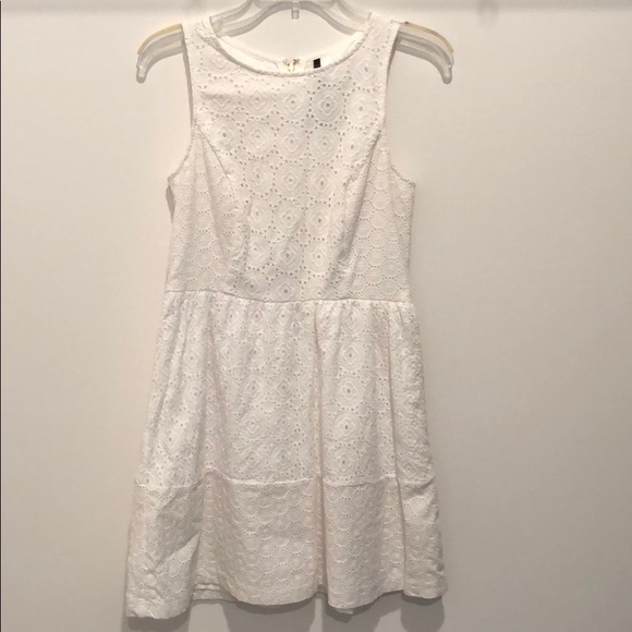 Kensie Dresses & Skirts - Lace white dress